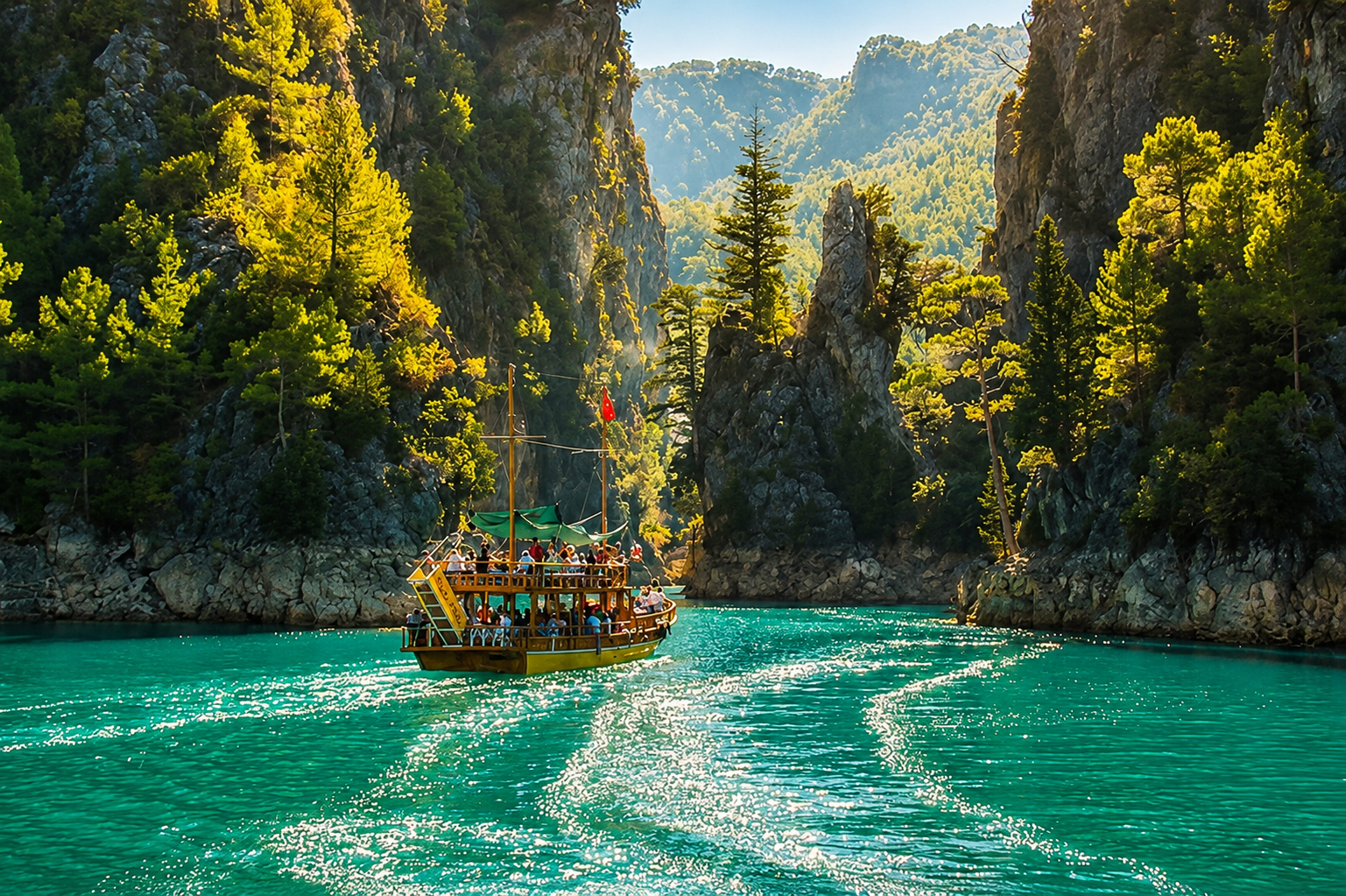 Green Canyon Bootstour in Side, Türkiye